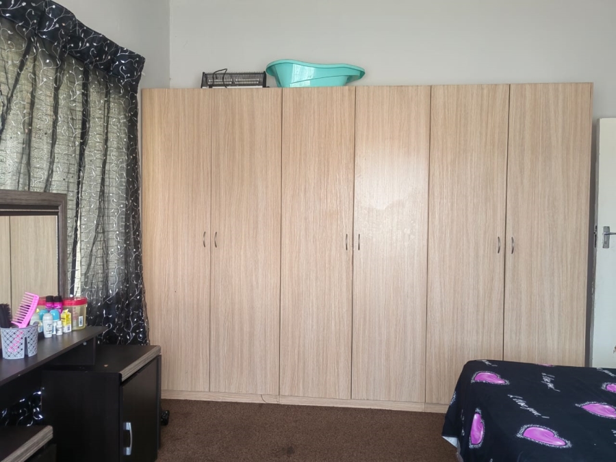 4 Bedroom Property for Sale in Schoemansville Western Cape